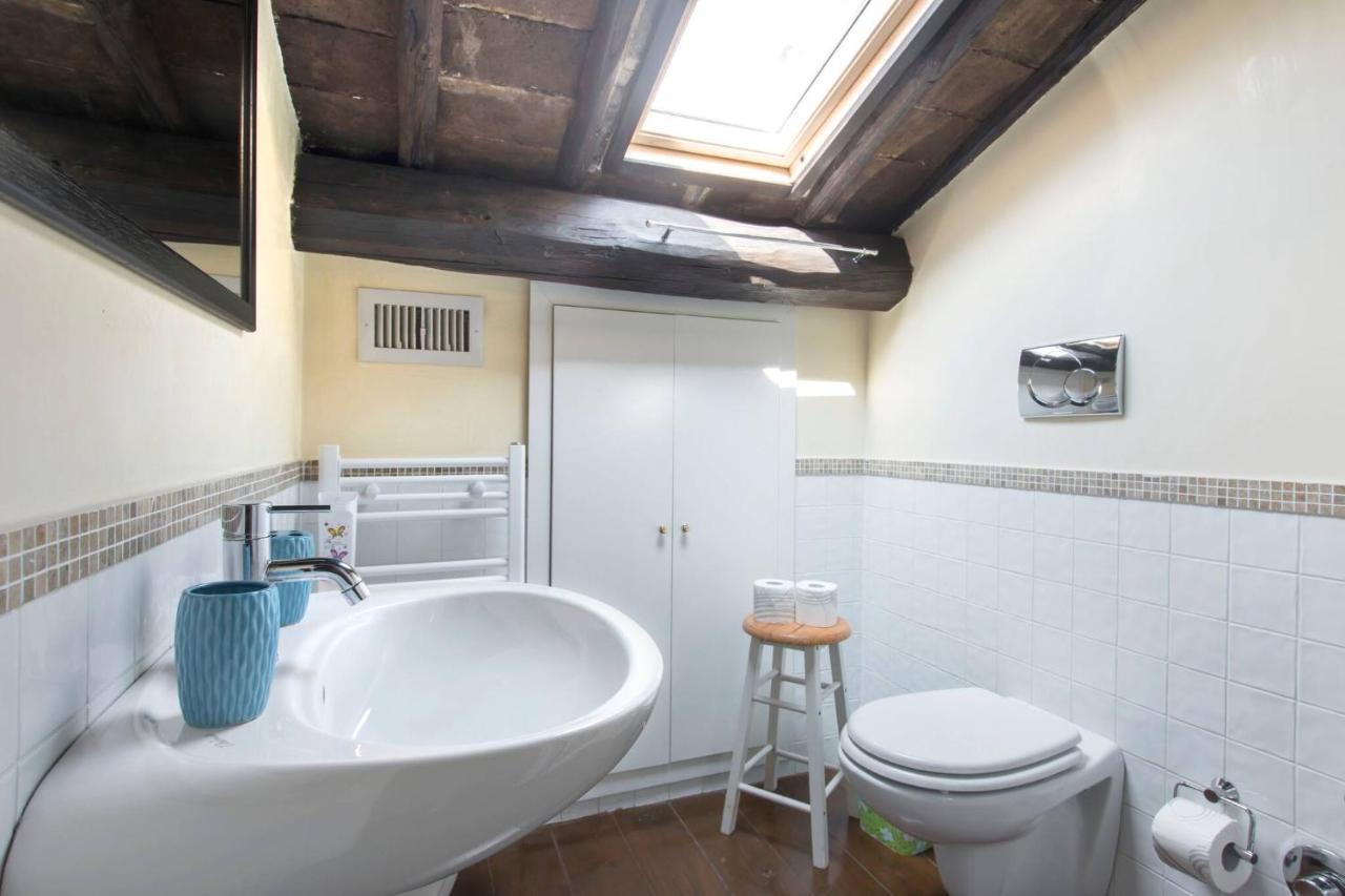 Colosseum 4 Double Bedrooms Apartment
